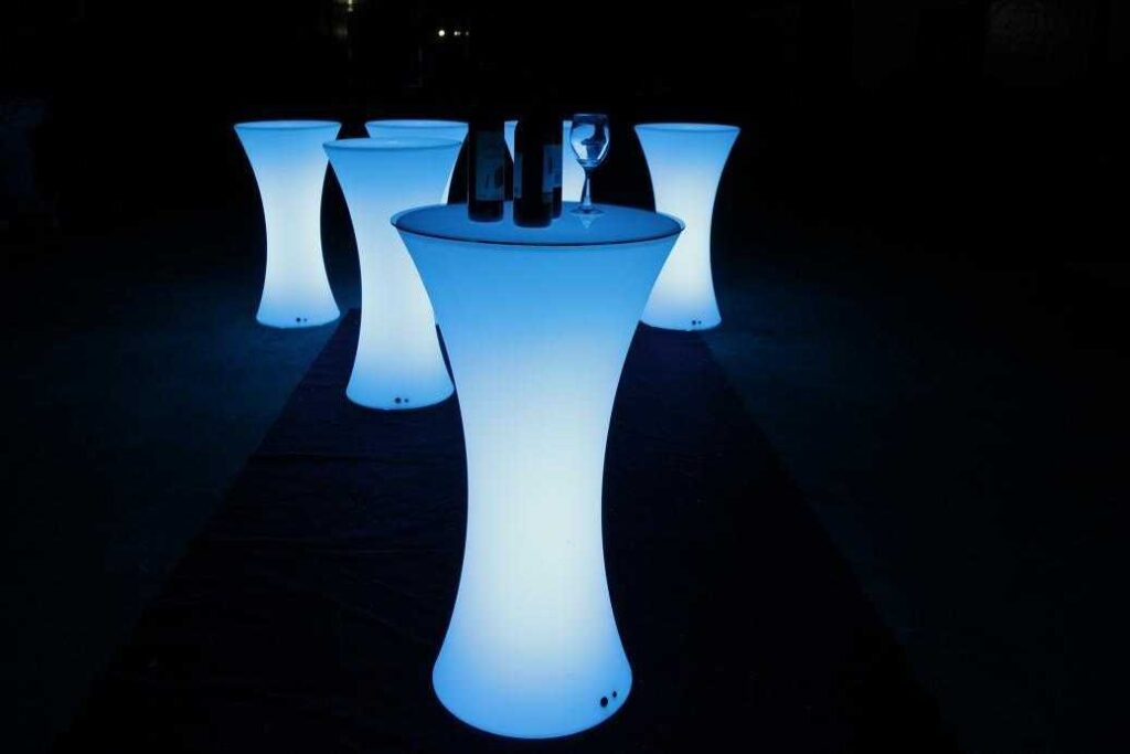 mange-debout-lumineux-design